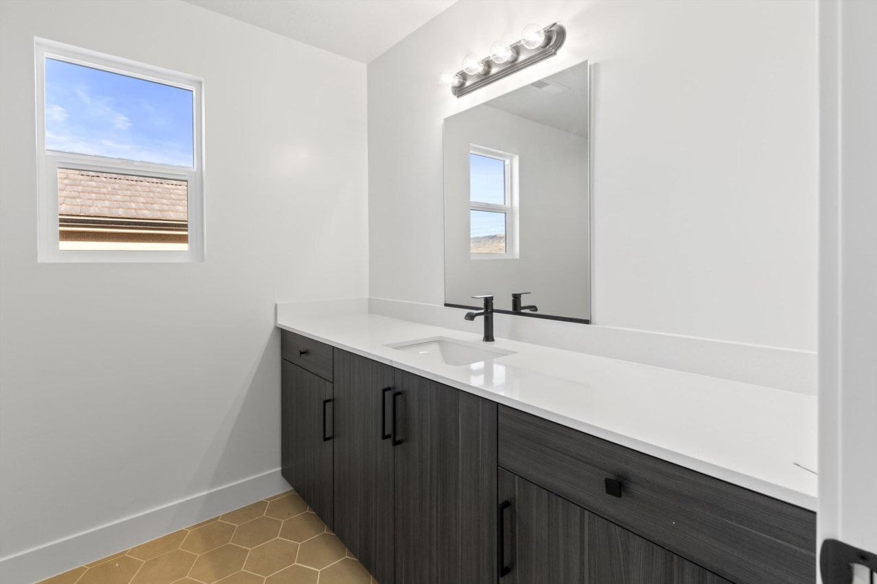 Lot 162 Finley Farms Washington, UT 84780 home for sale, MLS#25-267361 - Erika Rogers Photo 15