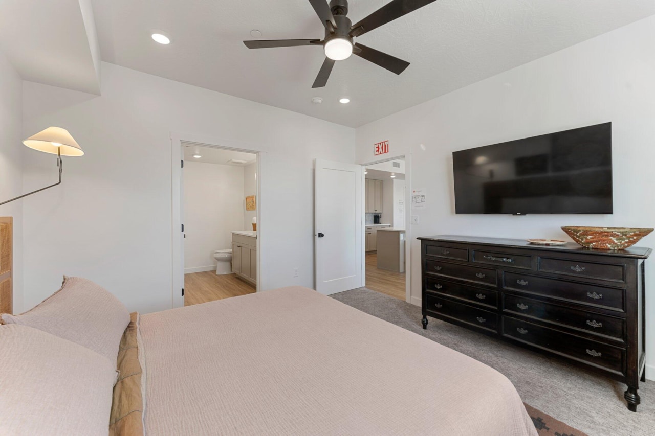 Address Withheld Hurricane, UT 84737 condo for sale, MLS#25-267365 - Erika Rogers Photo 7