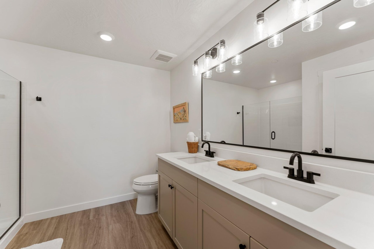 Address Withheld Hurricane, UT 84737 condo for sale, MLS#25-267365 - Erika Rogers Photo 8