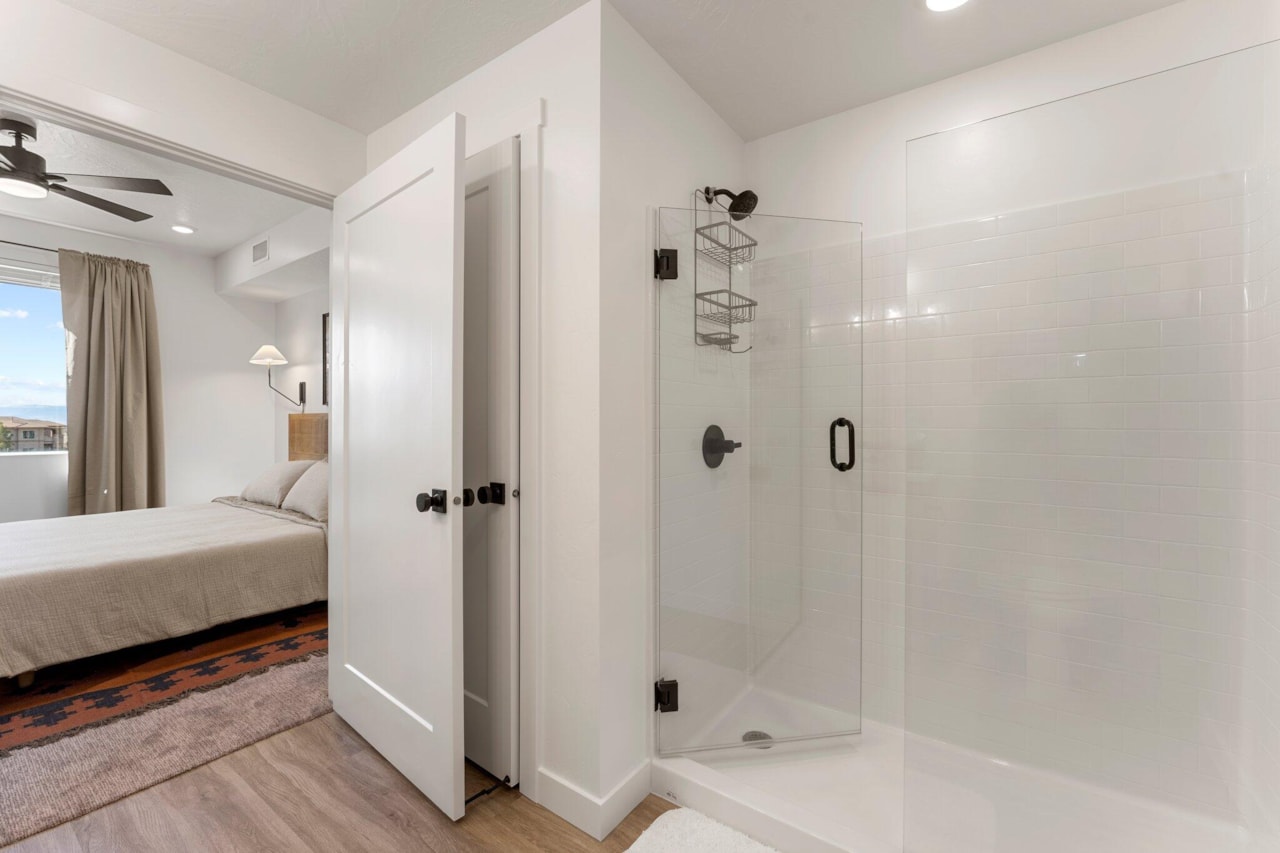 Address Withheld Hurricane, UT 84737 condo for sale, MLS#25-267365 - Erika Rogers Photo 9