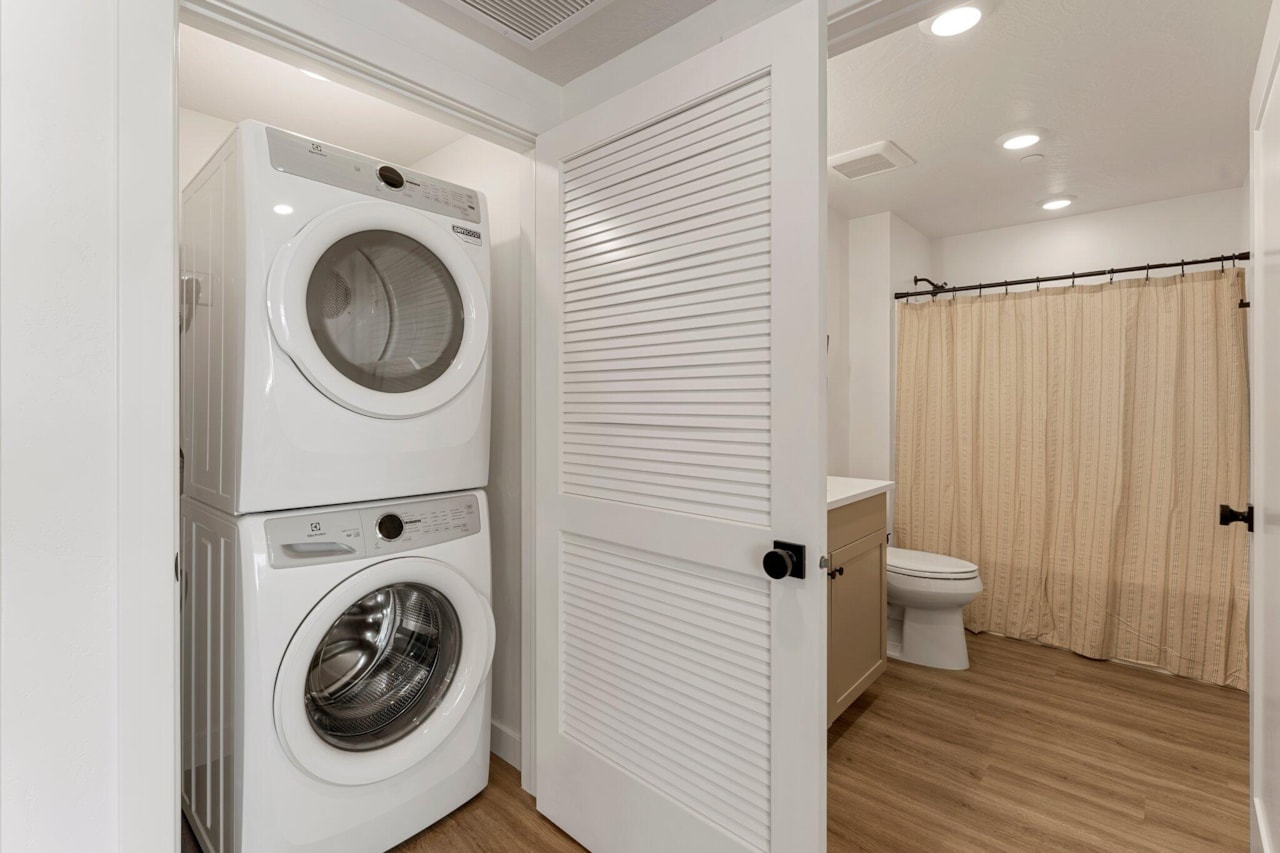 Address Withheld Hurricane, UT 84737 condo for sale, MLS#25-267365 - Erika Rogers Photo 10