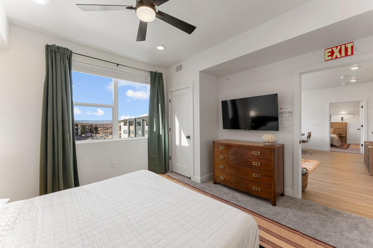 Address Withheld Hurricane, UT 84737 condo for sale, MLS#25-267365 - Erika Rogers Photo 13