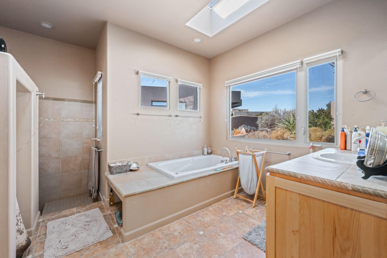 19 Boulder CIR Santa Clara, UT 84765 home for sale, MLS#21-228500 - Erika Rogers Photo 21