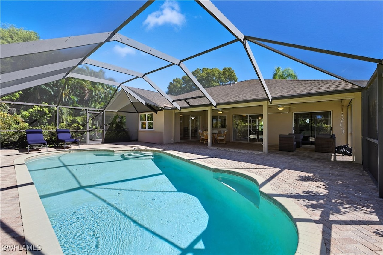 2566 Kings Lake Boulevard #104, Naples, FL, 34112 | MLS: 225049896 | Edina  Realty, image size:1280x854