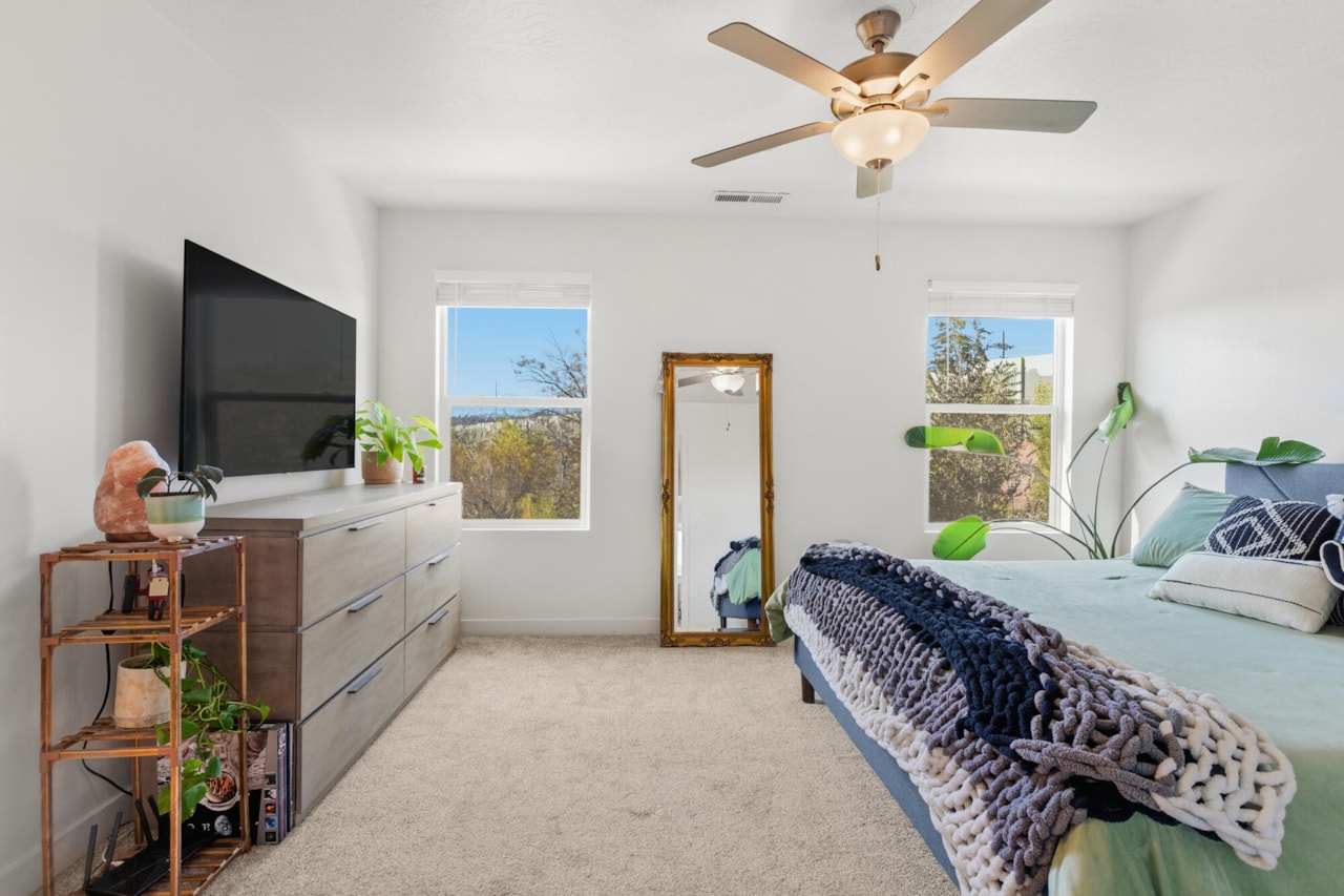 184 W 300 N #8 Washington, UT 84780 home for sale, MLS#25-267375 - Erika Rogers Photo 15