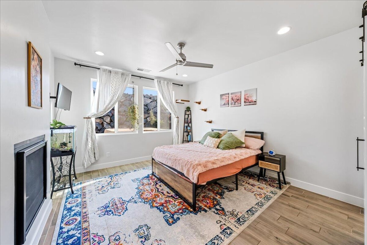 2210 N Montagna ST Washington, UT 84780 home for sale, MLS#25-267382 - Erika Rogers Photo 14