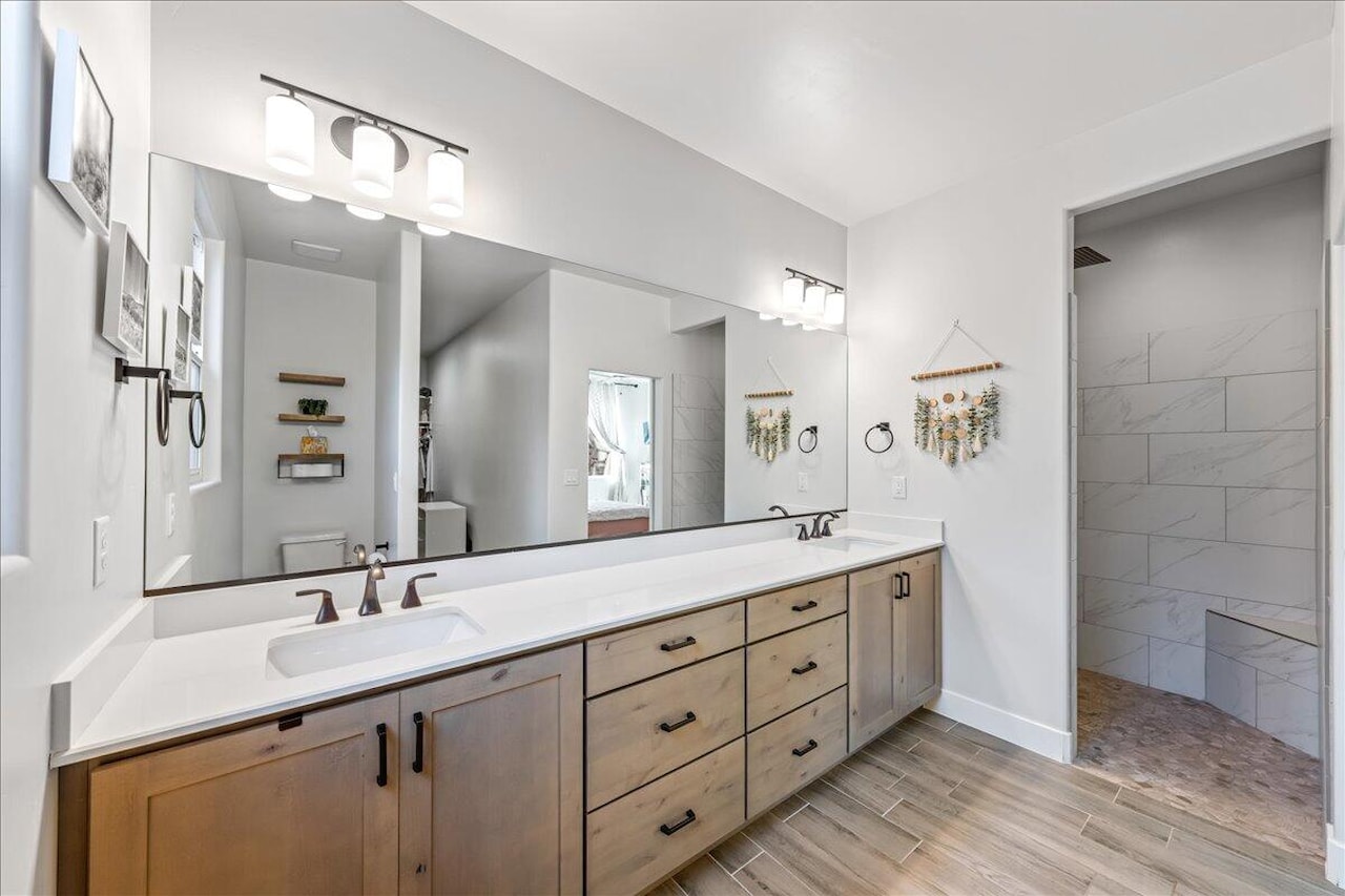 2210 N Montagna ST Washington, UT 84780 home for sale, MLS#25-267382 - Erika Rogers Photo 18