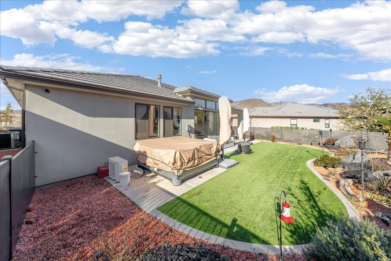 2210 N Montagna ST Washington, UT 84780 home for sale, MLS#25-267382 - Erika Rogers Photo 35