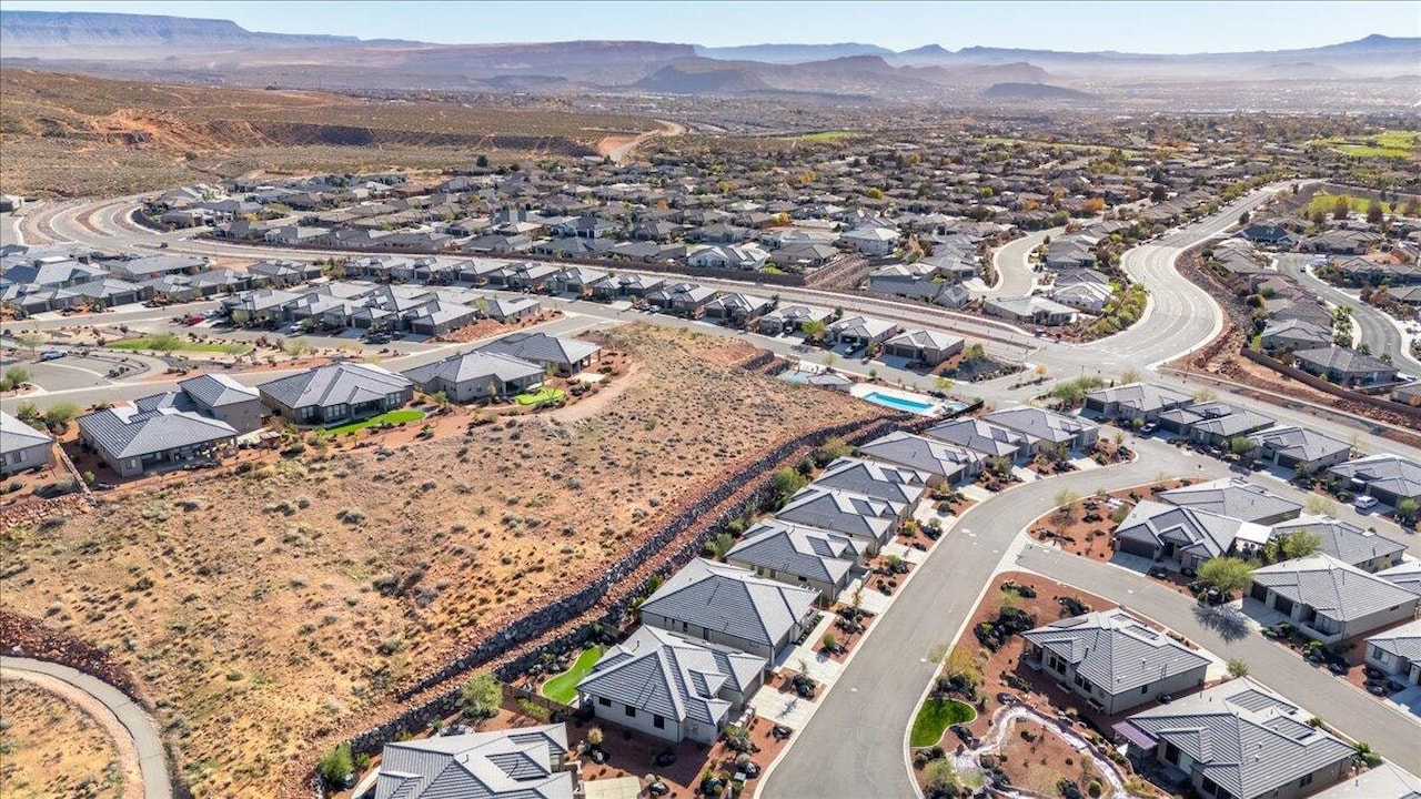 2210 N Montagna ST Washington, UT 84780 home for sale, MLS#25-267382 - Erika Rogers Photo 45