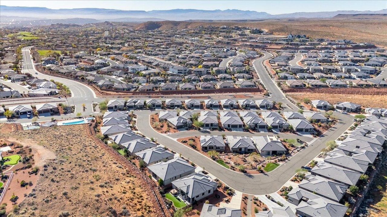 2210 N Montagna ST Washington, UT 84780 home for sale, MLS#25-267382 - Erika Rogers Photo 46