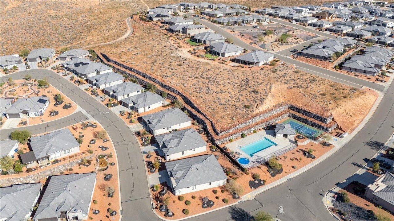 2210 N Montagna ST Washington, UT 84780 home for sale, MLS#25-267382 - Erika Rogers Photo 52