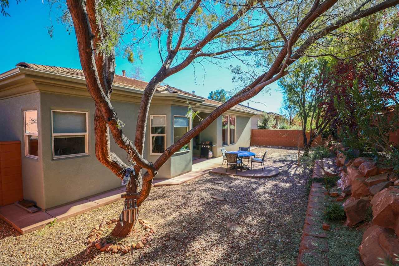 1613 N Primrose DR St George, UT 84770 home for sale, MLS#25-267251 - Erika Rogers Photo 51