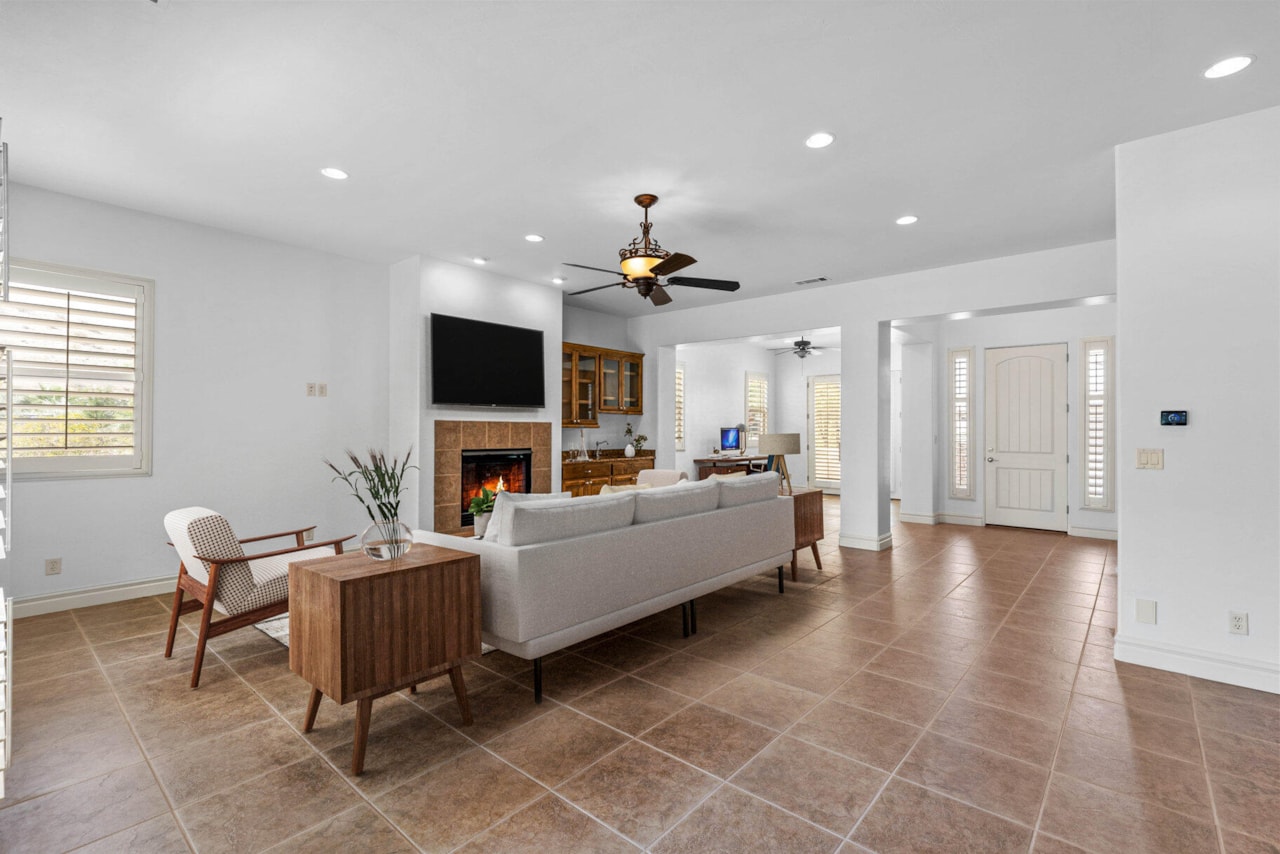 363 N Lost Creek DR St George, UT 84770 home for sale, MLS#25-264564 - Erika Rogers Photo 7