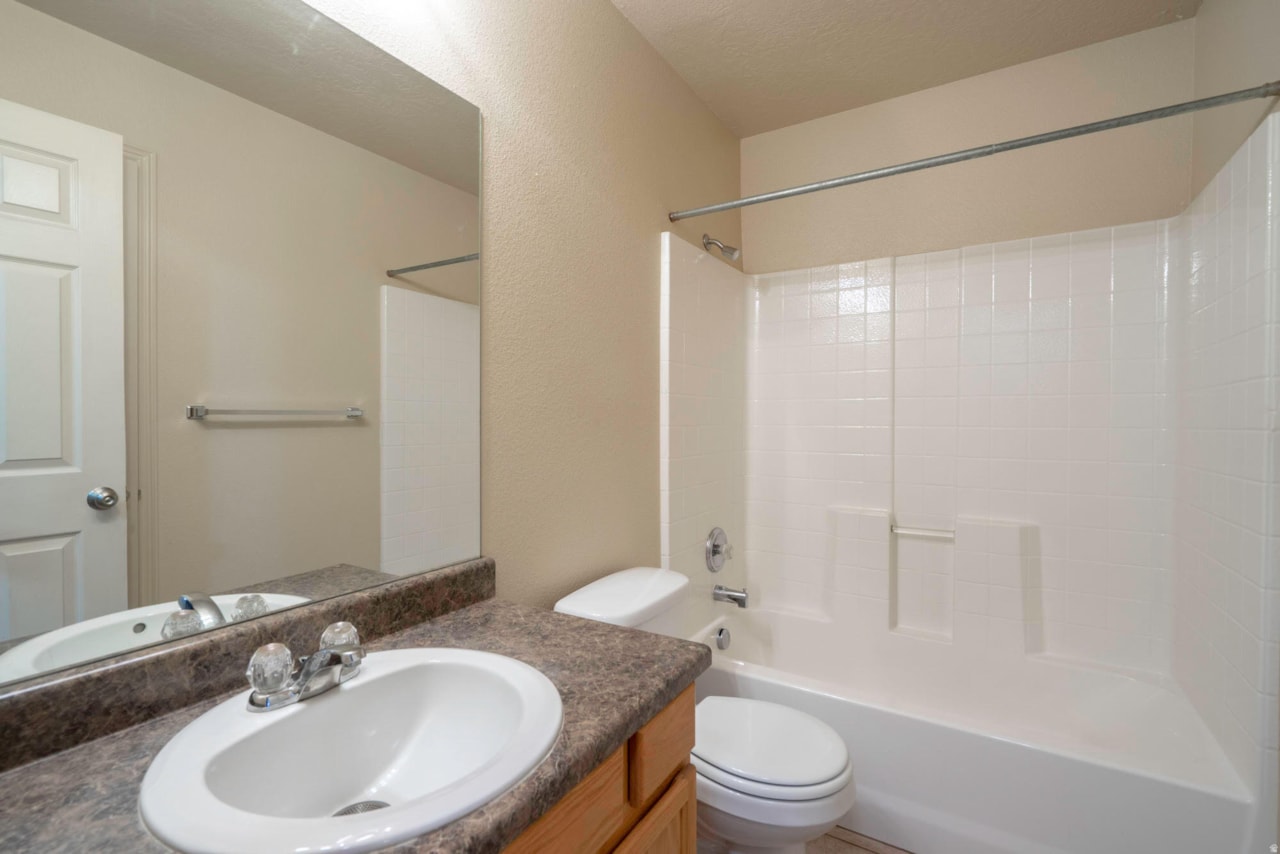 3155 S Hidden Valley DR #219 St George, UT 84790 home for sale, MLS#25-266563 - Erika Rogers Photo 23