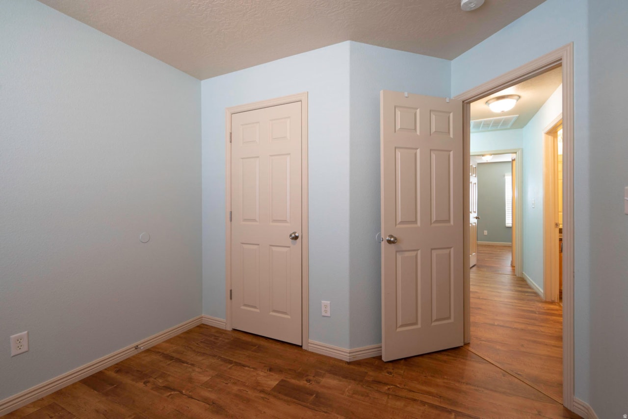 3155 S Hidden Valley DR #219 St George, UT 84790 home for sale, MLS#25-266563 - Erika Rogers Photo 25