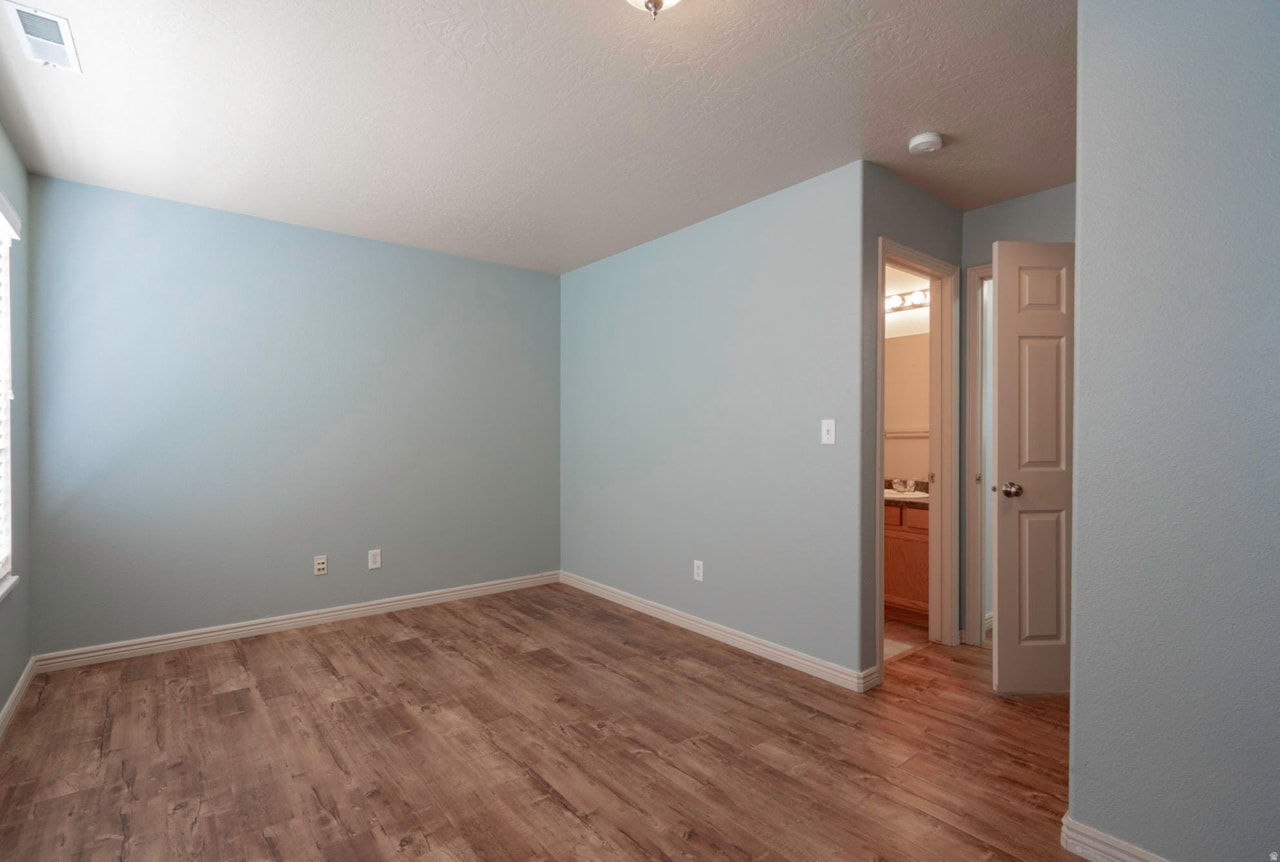 3155 S Hidden Valley DR #219 St George, UT 84790 home for sale, MLS#25-266563 - Erika Rogers Photo 20