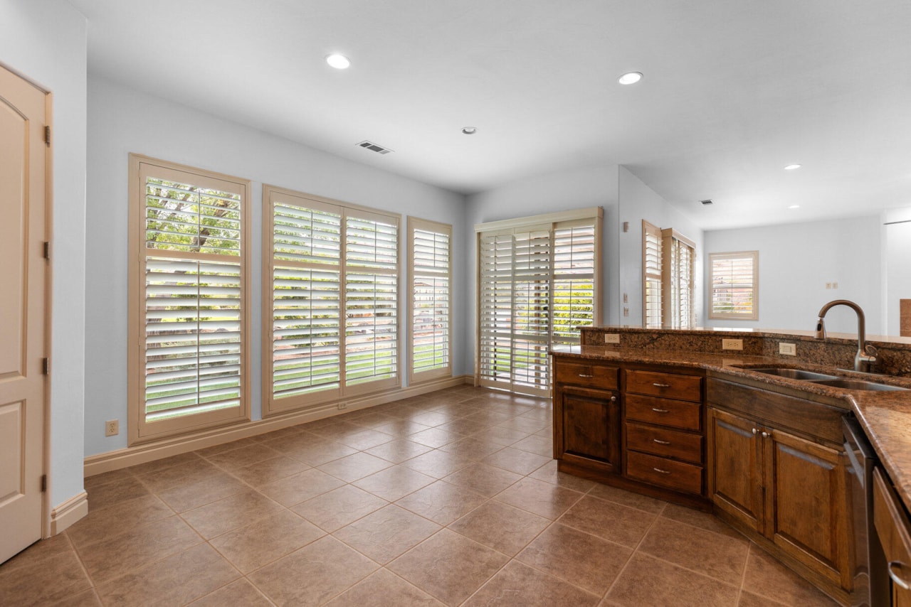 363 N Lost Creek DR St George, UT 84770 home for sale, MLS#25-264564 - Erika Rogers Photo 16