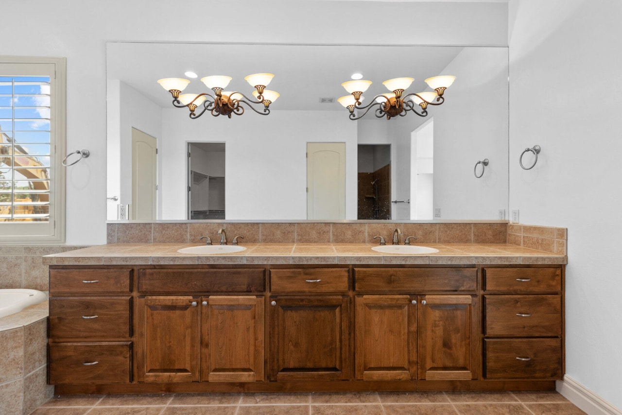 363 N Lost Creek DR St George, UT 84770 home for sale, MLS#25-264564 - Erika Rogers Photo 25