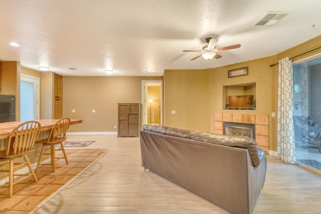 225 N Country #104 St George, UT 84770 condo for sale, MLS#25-263694 - Erika Rogers Photo 12