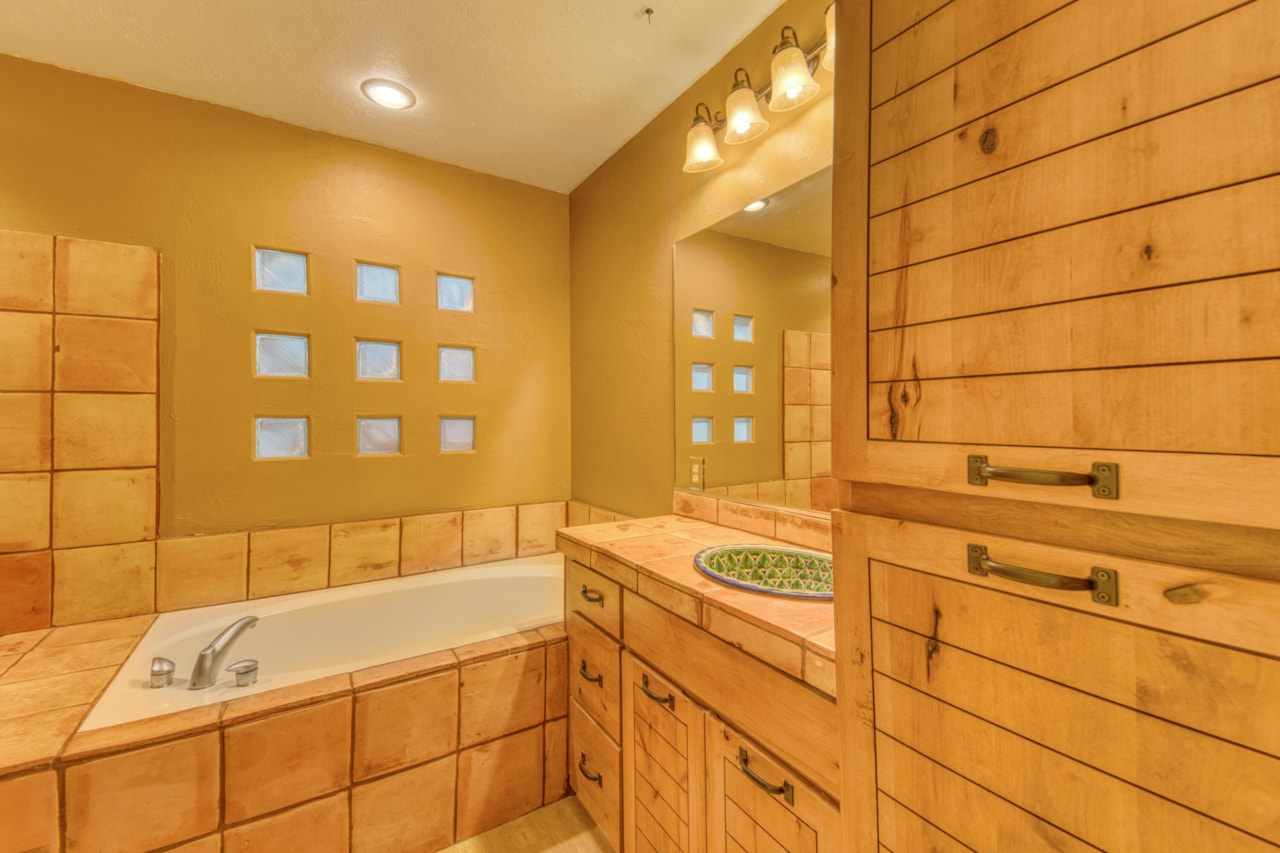 225 N Country #104 St George, UT 84770 condo for sale, MLS#25-263694 - Erika Rogers Photo 17