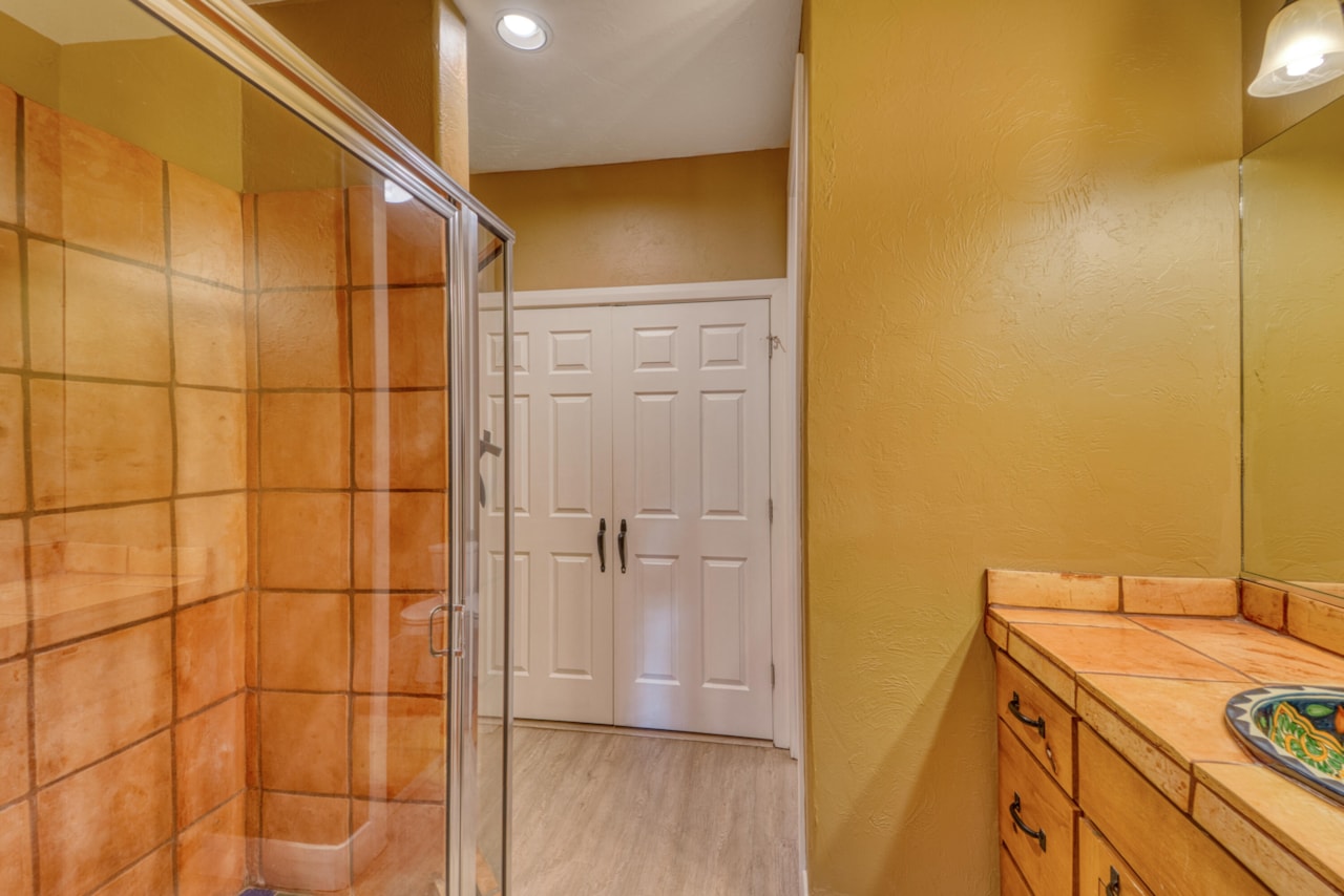 225 N Country #104 St George, UT 84770 condo for sale, MLS#25-263694 - Erika Rogers Photo 23