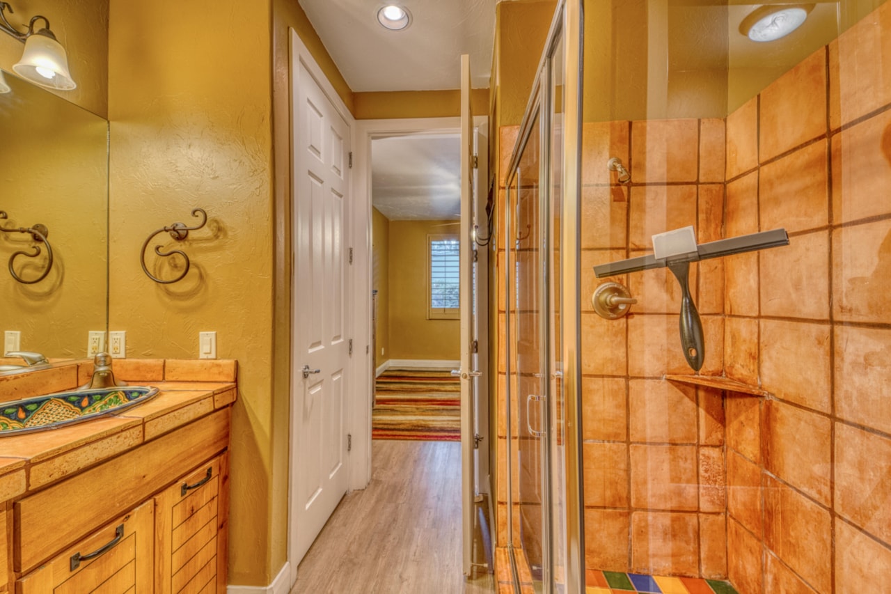 225 N Country #104 St George, UT 84770 condo for sale, MLS#25-263694 - Erika Rogers Photo 27