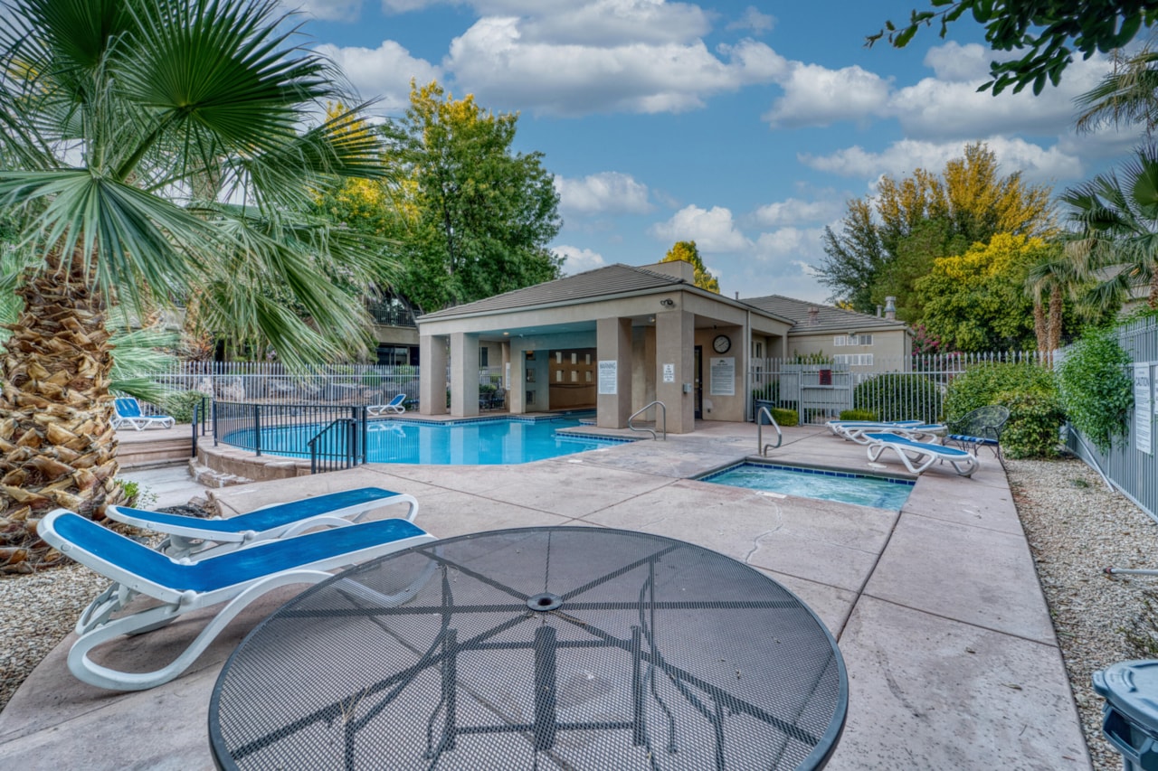 225 N Country #104 St George, UT 84770 condo for sale, MLS#25-263694 - Erika Rogers Photo 47