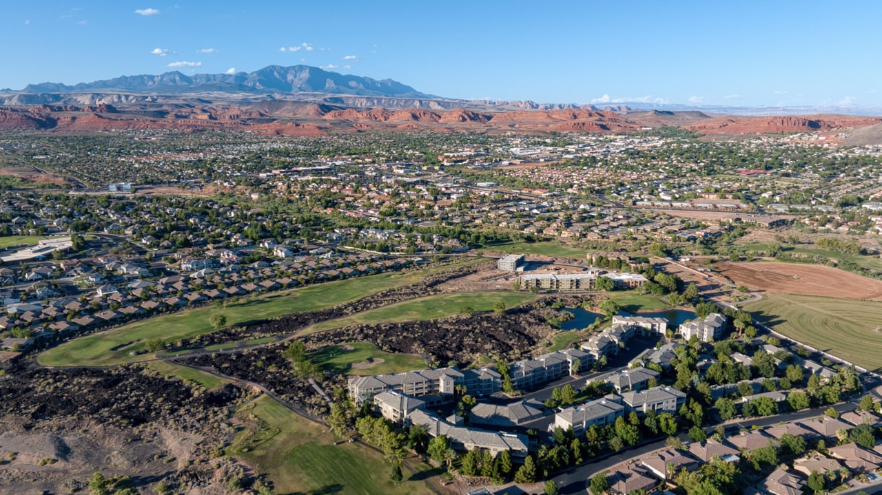 225 N Country #104 St George, UT 84770 condo for sale, MLS#25-263694 - Erika Rogers Photo 54