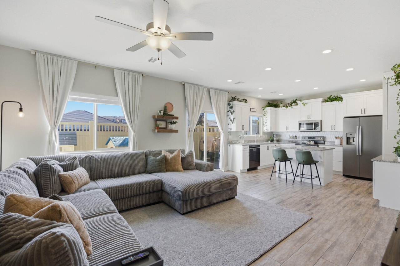 1001 W Curly Hollow DR #80 St George, UT 84770 home for sale, MLS#25-267390 - Erika Rogers Photo 2