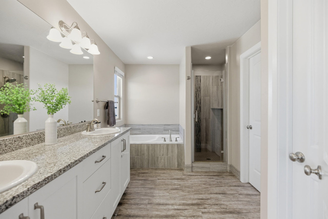 1001 W Curly Hollow DR #80 St George, UT 84770 home for sale, MLS#25-267390 - Erika Rogers Photo 12