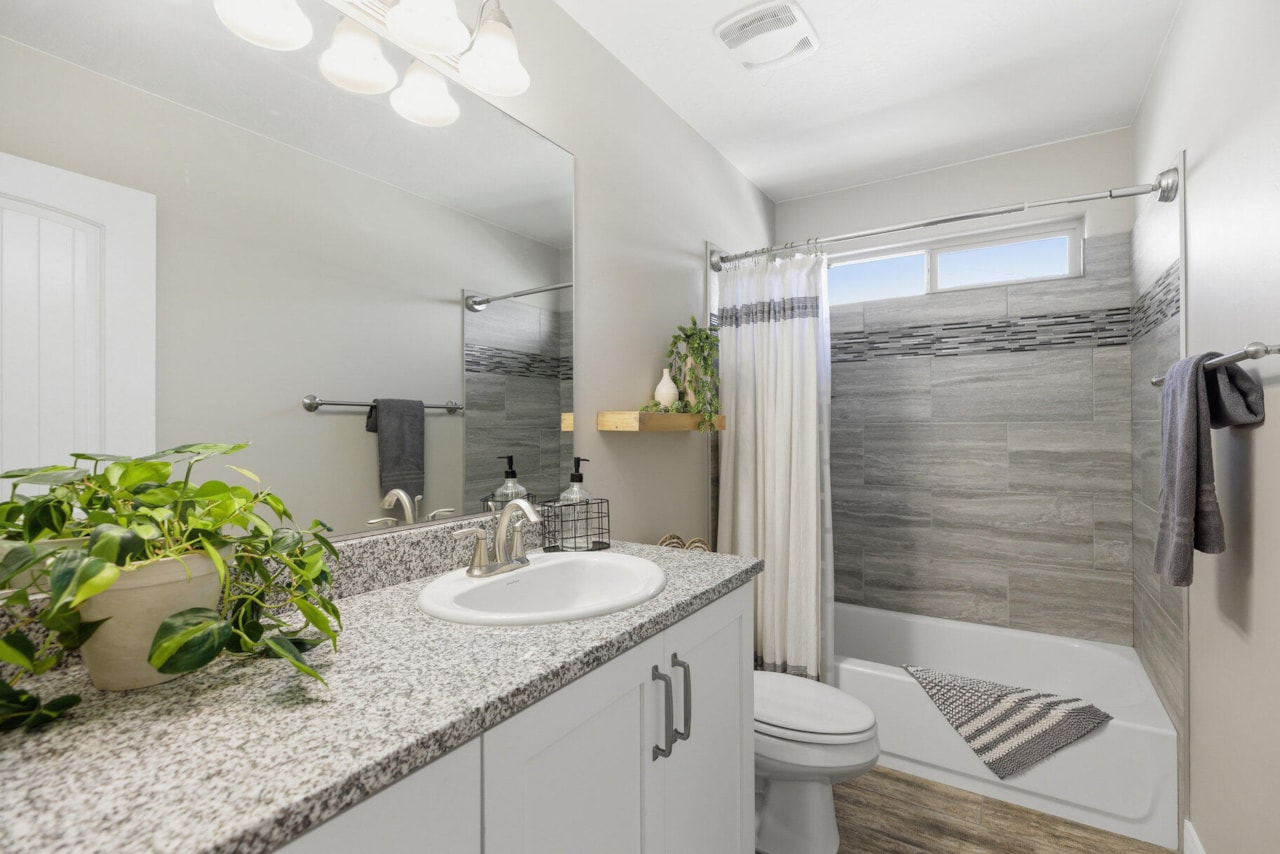 1001 W Curly Hollow DR #80 St George, UT 84770 home for sale, MLS#25-267390 - Erika Rogers Photo 17