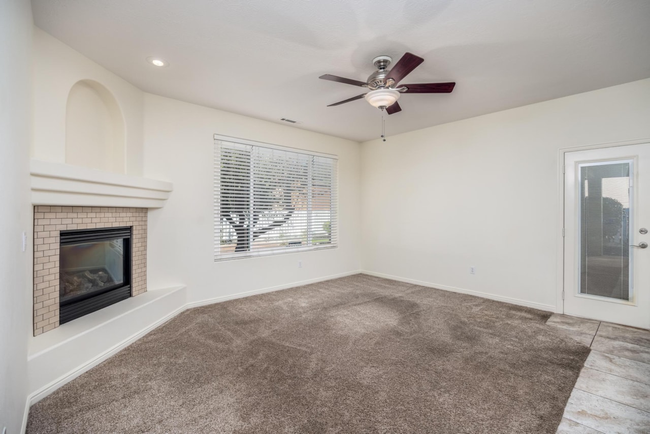 2115 Blake DR Santa Clara, UT 84765 home for sale, MLS#25-267395 - Erika Rogers Photo 8