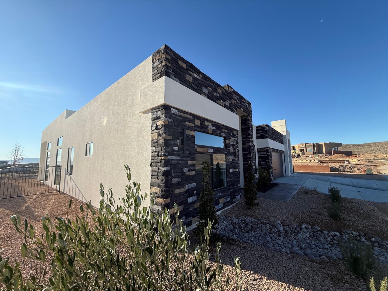 3093 W Platani Trl St George, UT 84790 home for sale, MLS#25-265197 - Erika Rogers Photo 3