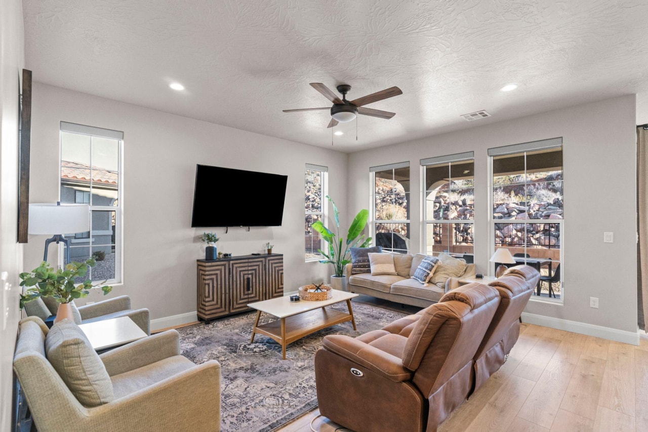 2462 E Cascada Way Washington, UT 84780 home for sale, MLS#25-267442 - Erika Rogers Photo 14