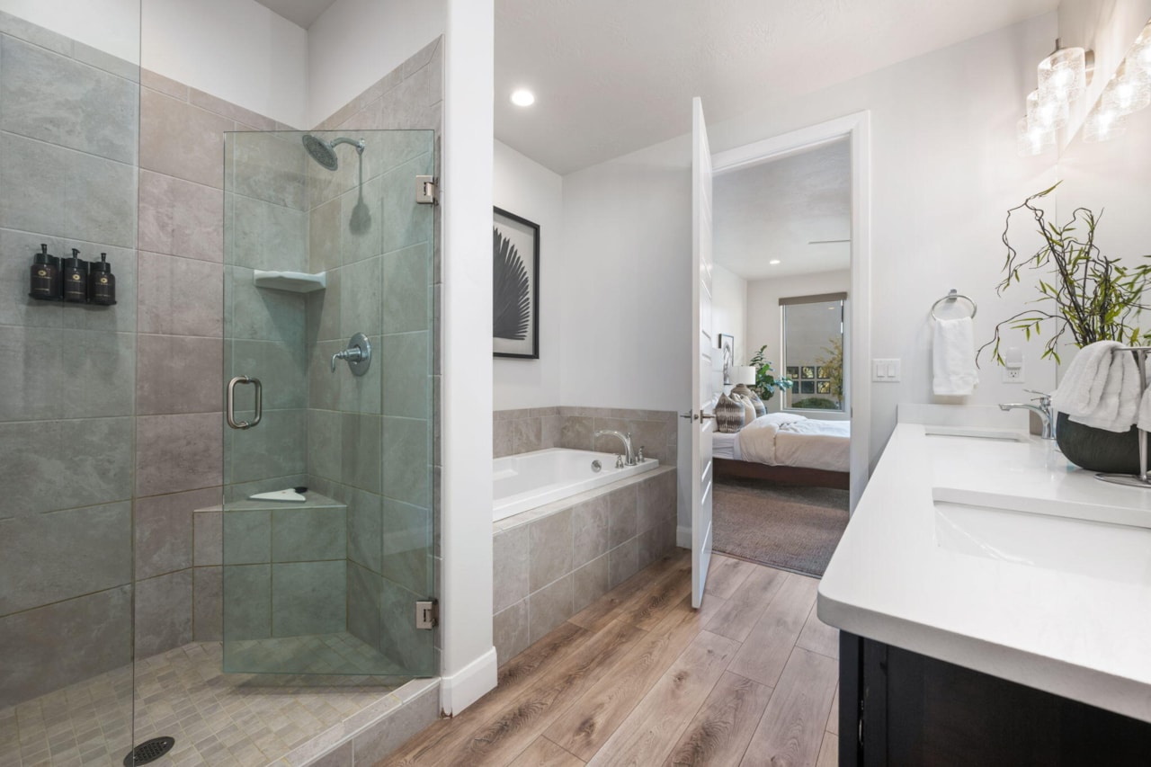 4873 N Winged Foot DR St George, UT 84770 home for sale, MLS#25-267443 - Erika Rogers Photo 12