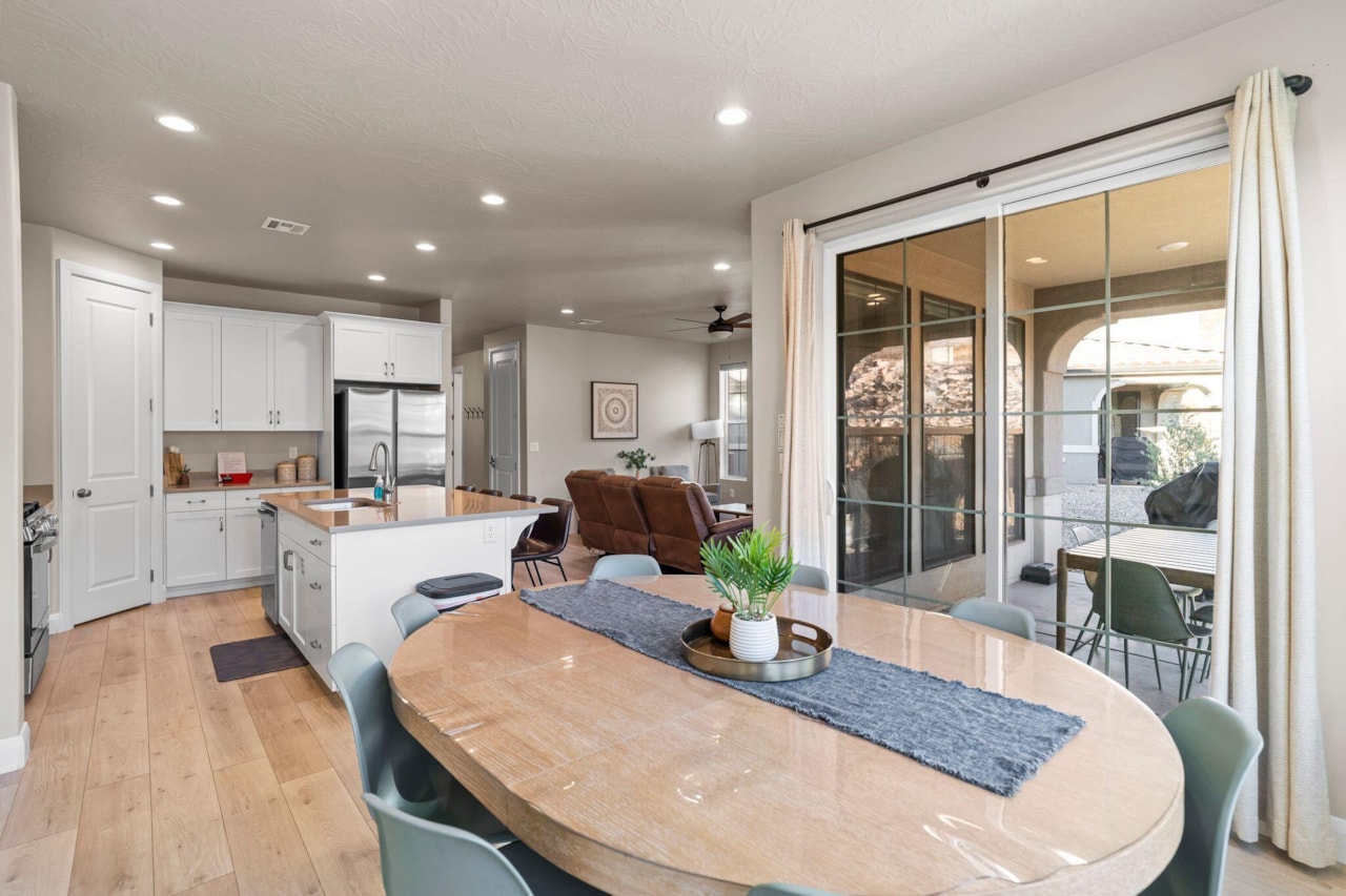 2462 E Cascada Way Washington, UT 84780 home for sale, MLS#25-267442 - Erika Rogers Photo 21