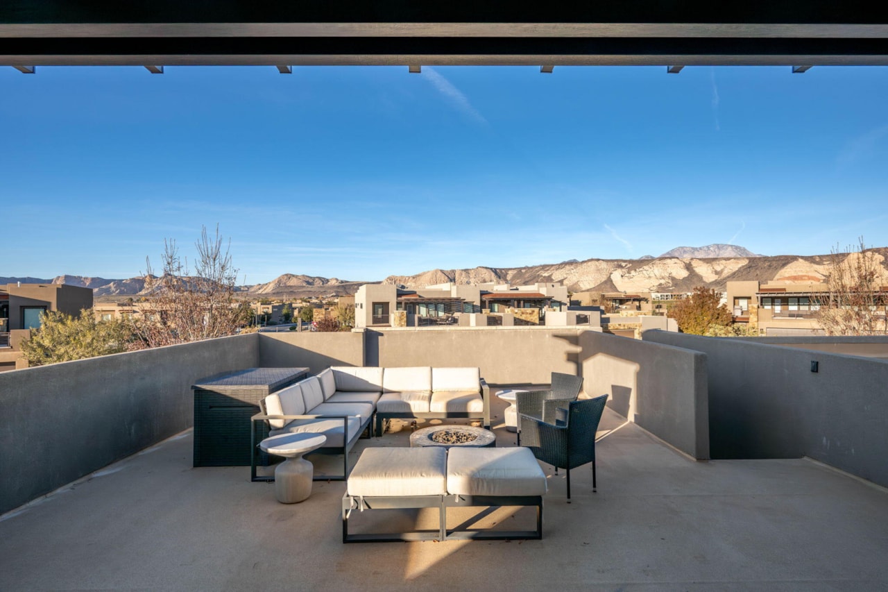 4873 N Winged Foot DR St George, UT 84770 home for sale, MLS#25-267443 - Erika Rogers Photo 23