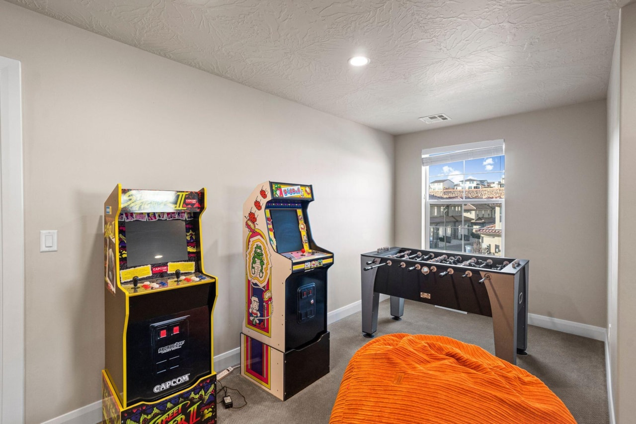 2462 E Cascada Way Washington, UT 84780 home for sale, MLS#25-267442 - Erika Rogers Photo 32