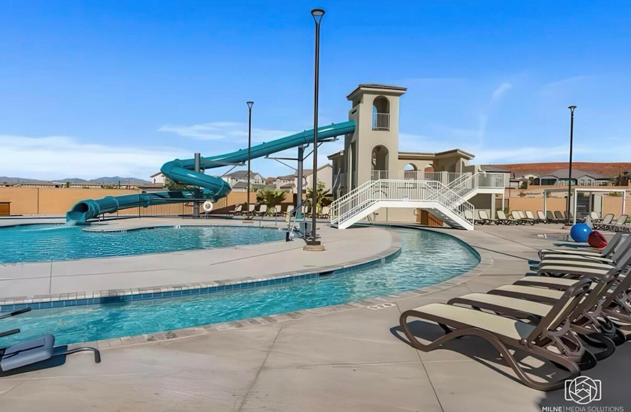 2462 E Cascada Way Washington, UT 84780 home for sale, MLS#25-267442 - Erika Rogers Photo 45