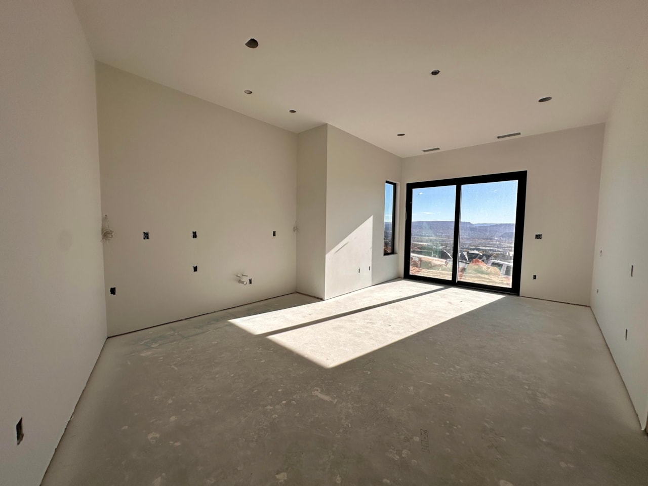 147 N Westgate Hills DR Washington, UT 84780 home for sale, MLS#25-265715 - Erika Rogers Photo 6