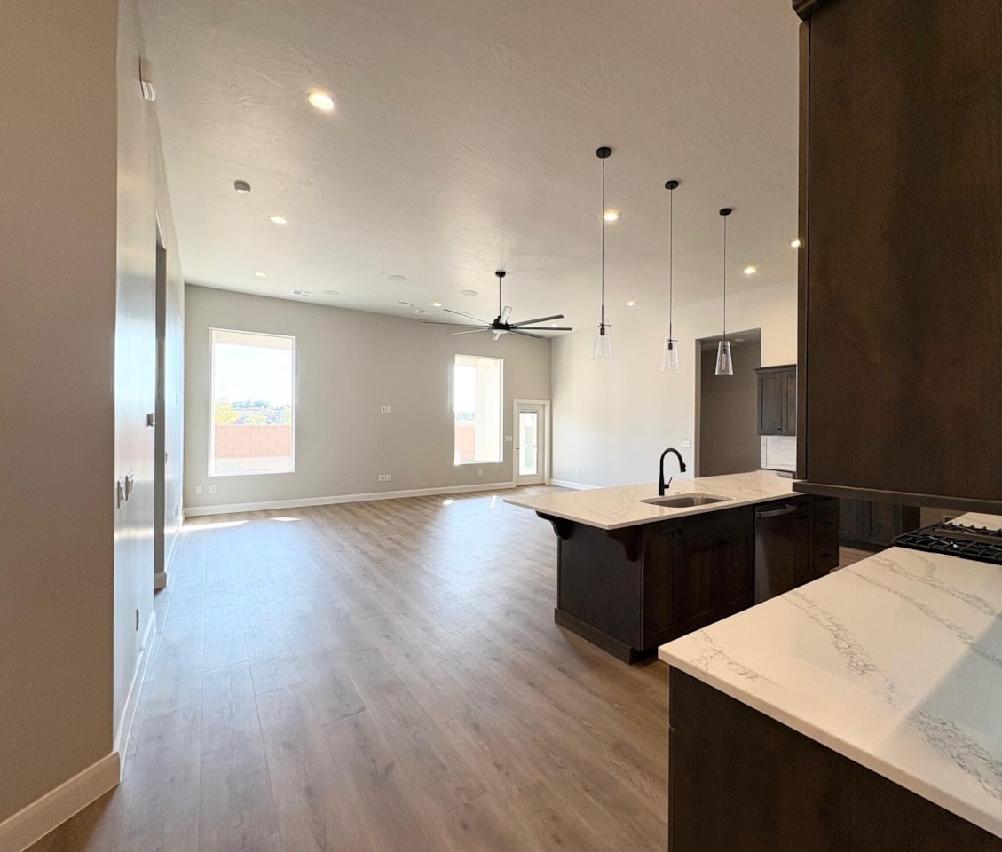 2850 E Smith Creek DR Washington, UT 84780 home for sale, MLS#25-260380 - Erika Rogers Photo 5