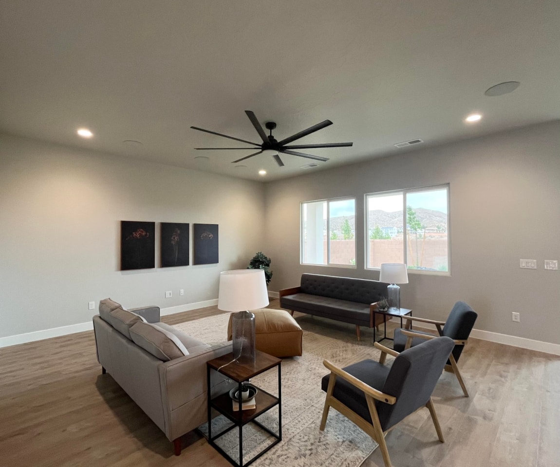 2826 E Smith Creek DR Washington, UT 84780 home for sale, MLS#25-257485 - Erika Rogers Photo 7