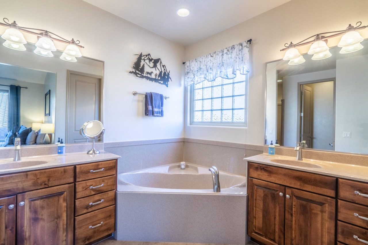 2174 W 1270  N St George, UT 84770 home for sale, MLS#25-267452 - Erika Rogers Photo 24