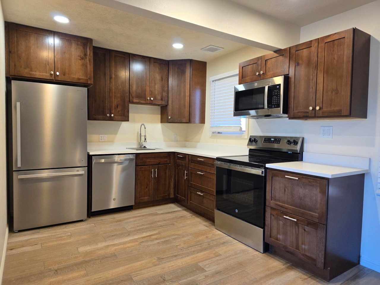 860 S Village RD #T5 St George, UT 84770 condo for sale, MLS#25-267448 - Erika Rogers Photo 5