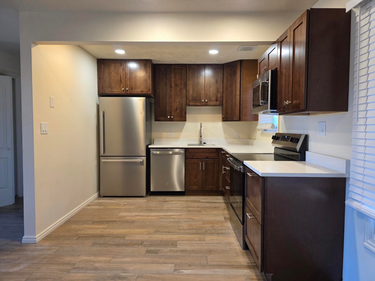 860 S Village RD #T5 St George, UT 84770 condo for sale, MLS#25-267448 - Erika Rogers Photo 6