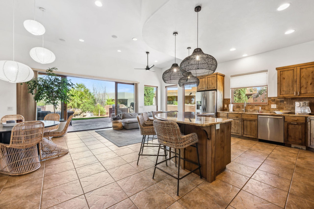 2090 Tuweap DR #9 St George, UT 84770 home for sale, MLS#25-261669 - Erika Rogers Photo 6