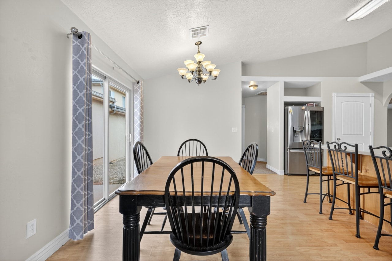 1314 E Pine Valley ST Washington, UT 84780 home for sale, MLS#25-266349 - Erika Rogers Photo 14