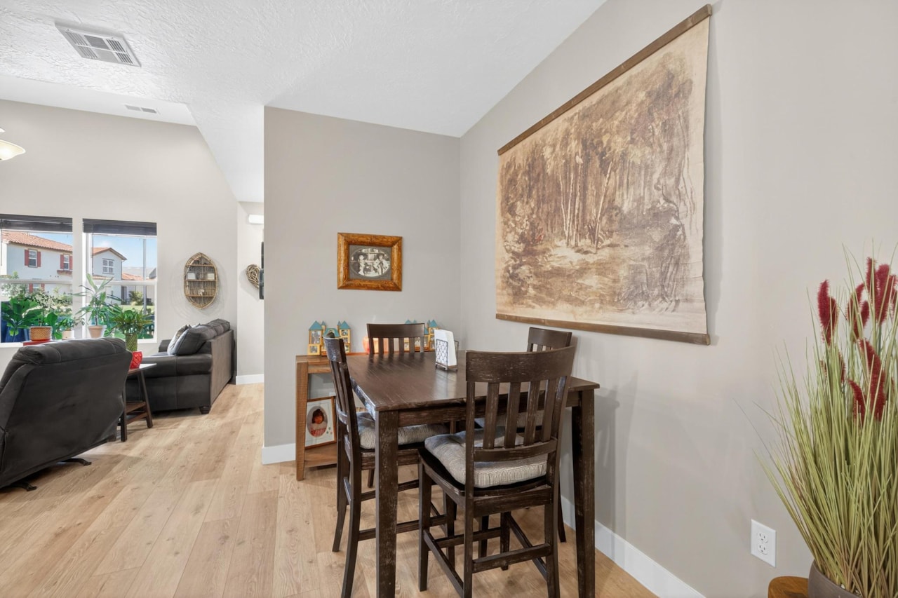 5543 S Carnelian Parkway St George, UT 84790 home for sale, MLS#25-265402 - Erika Rogers Photo 22