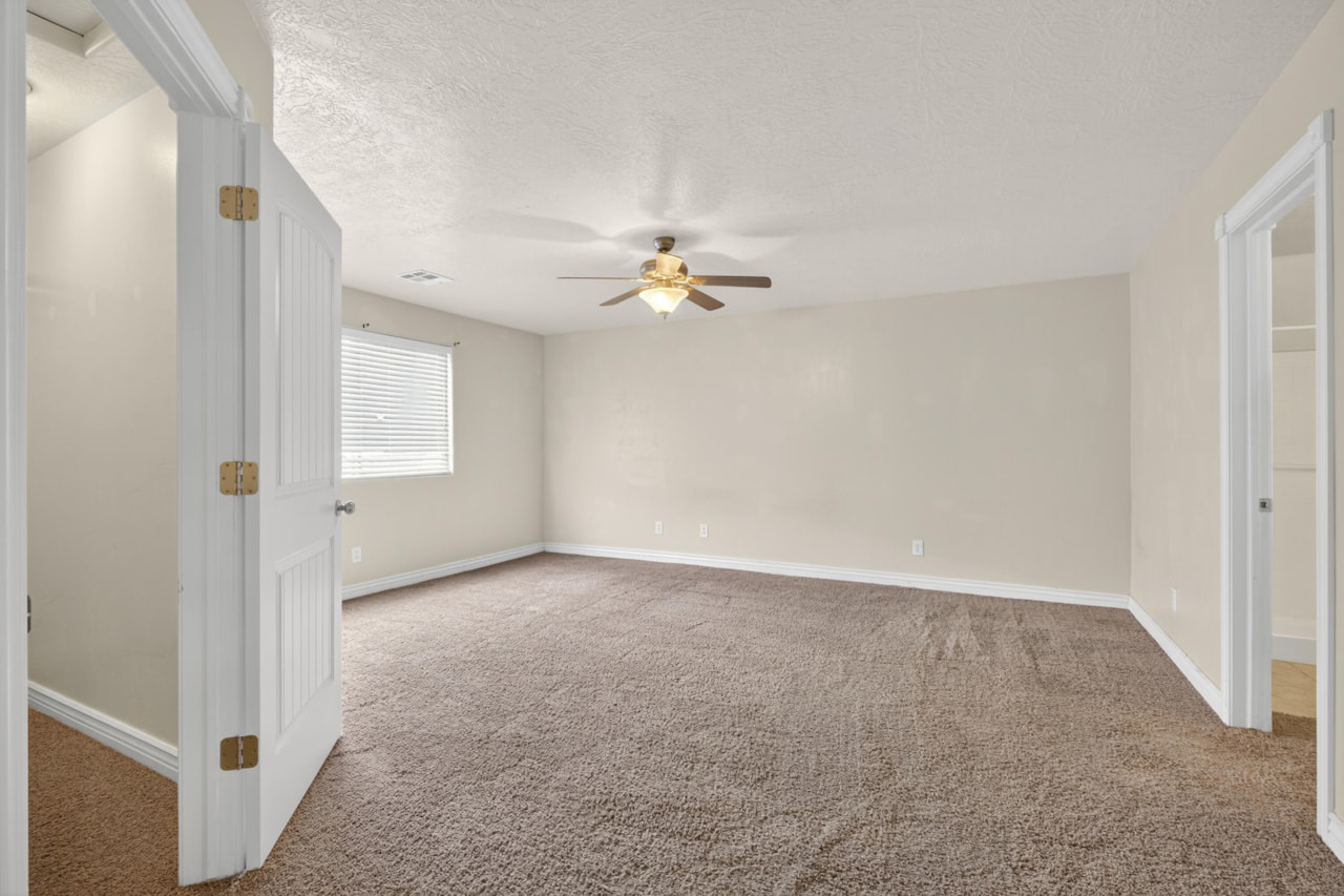 1314 E Pine Valley ST Washington, UT 84780 home for sale, MLS#25-266349 - Erika Rogers Photo 20