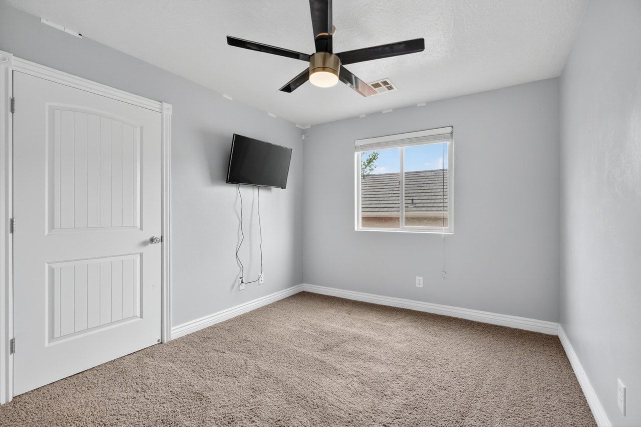 1314 E Pine Valley ST Washington, UT 84780 home for sale, MLS#25-266349 - Erika Rogers Photo 24